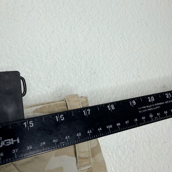 G1 Goods Womens Shorts Size 10 Beige Camo Cargo Cut Off Casual Wear - Picture 3 of 13